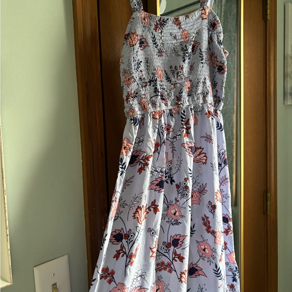 Spring print midi dress - Picture 2 of 3